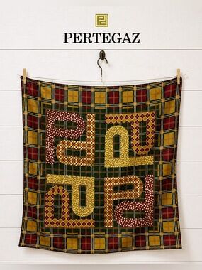 PERTEGAZ – Plaid Square Scarf – Timeless Classic